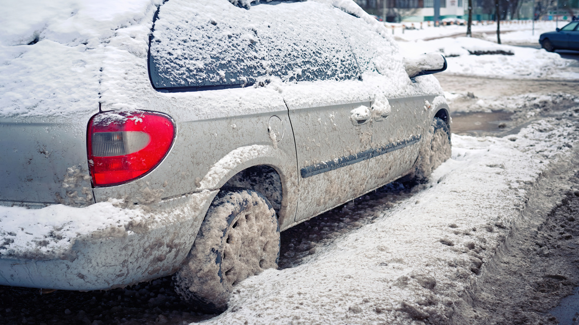 Why a Clean Vehicle Is a Safer Vehicle on Winter Roads